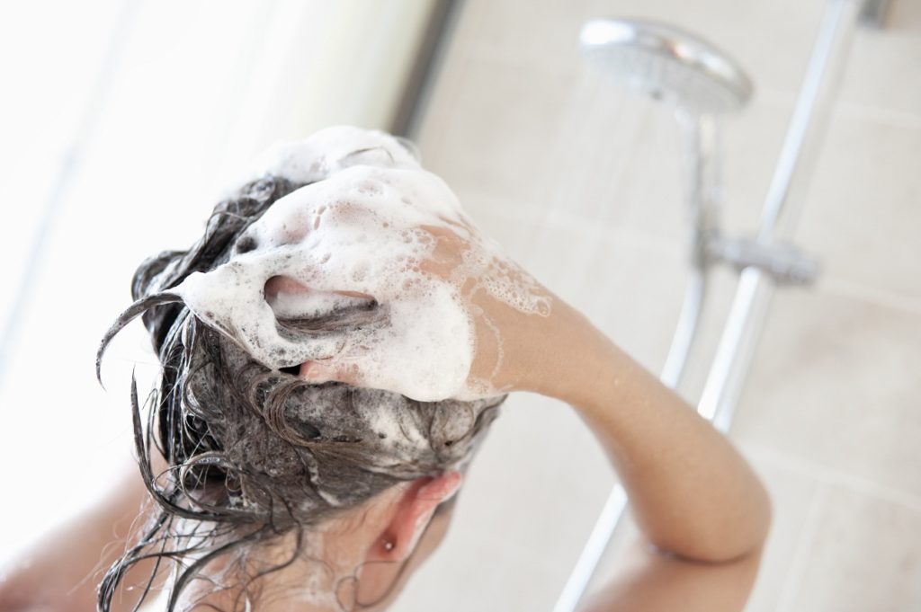 禿頭跟使用的洗髮精有關係嗎？